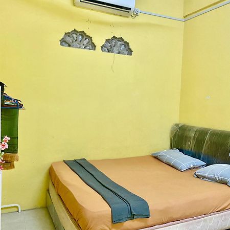 קואלה טרנגאנו Umi Homestay Batu Buruk מראה חיצוני תמונה